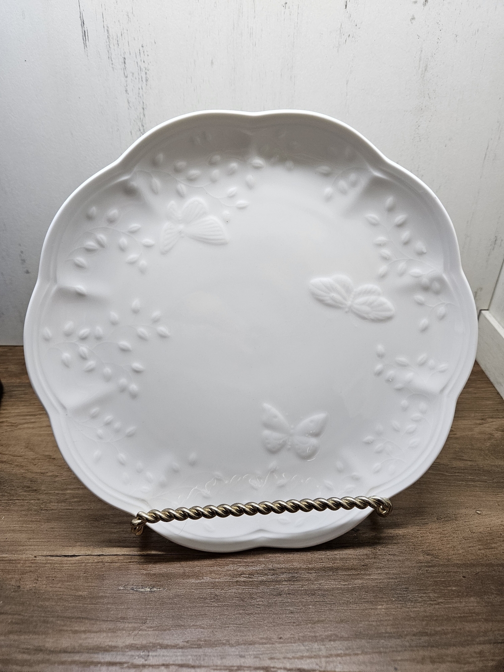 Lenox White Scalloped Butterfly Meadow Dinner Plate